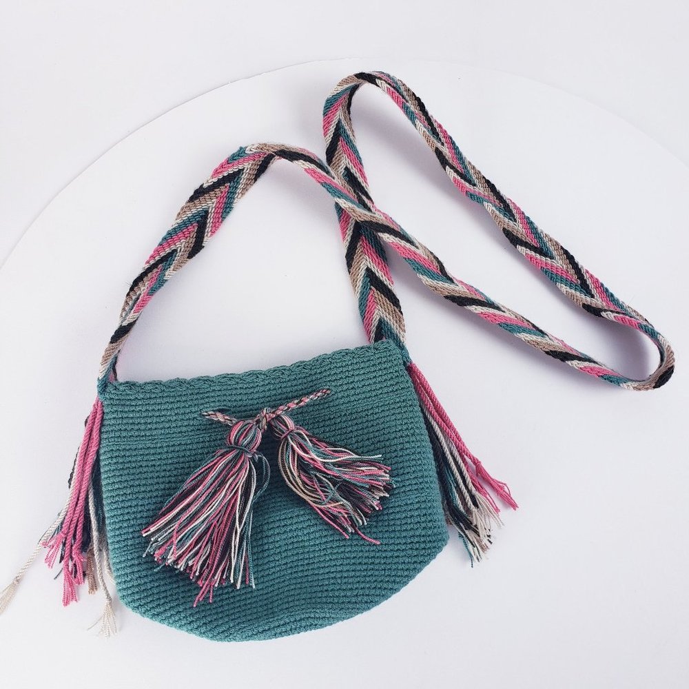 NEW Hand Knit Colombian Cross Body Satchel Teal